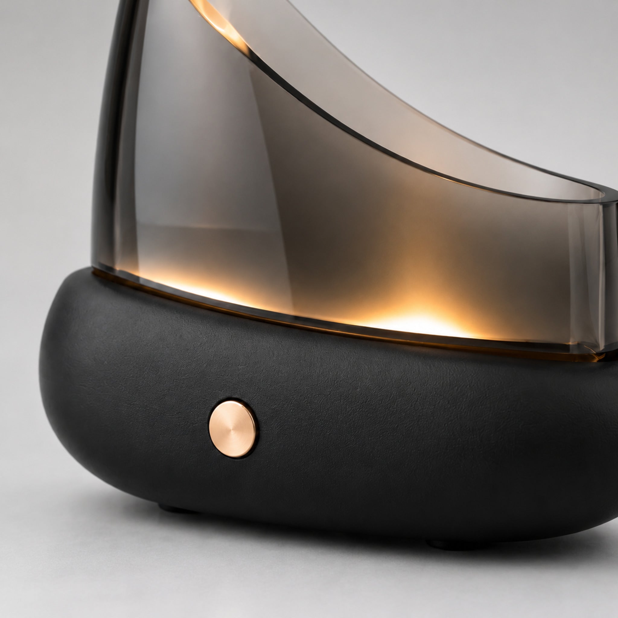 Diffuseur d’arômes Ombre – Brumisateur en verre fumé avec lumière douce